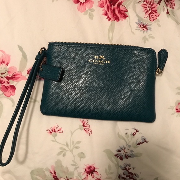 Coach Handbags - Coach Wristlet color called “dark denim”